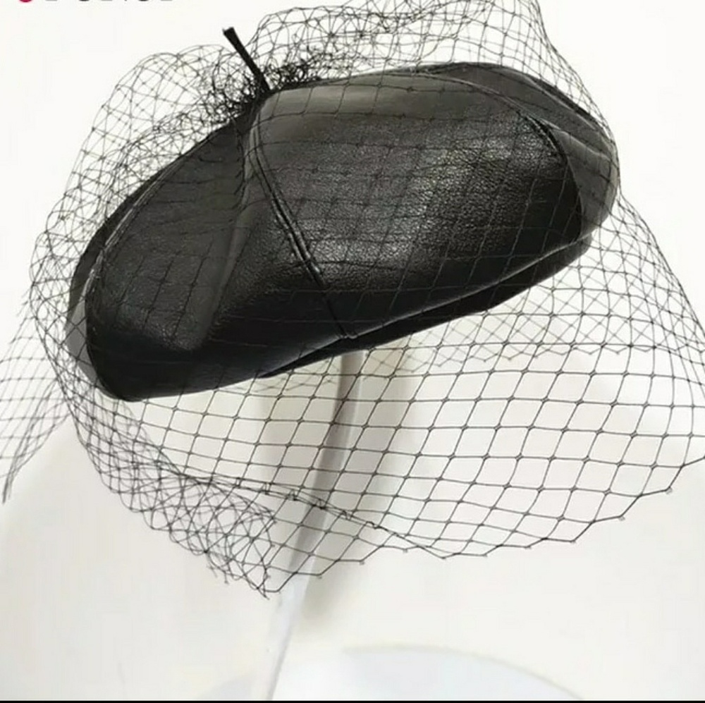 Ladies hat/tam